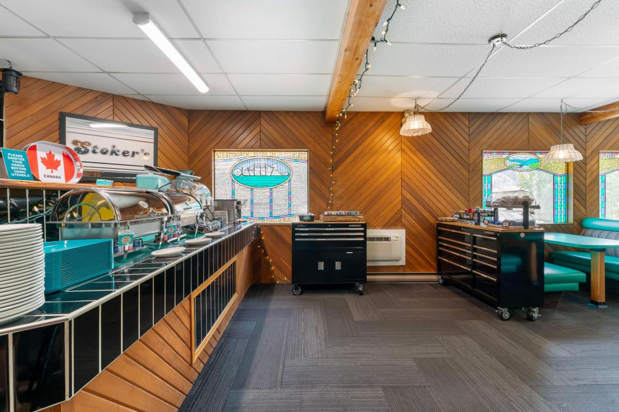 Stoke Hotel Surestay Collection By Best Western Revelstoke Εξωτερικό φωτογραφία